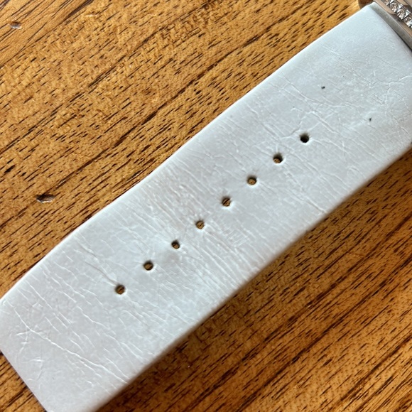 Kenneth Cole Big & Chunky Watch - Picture 6 of 14